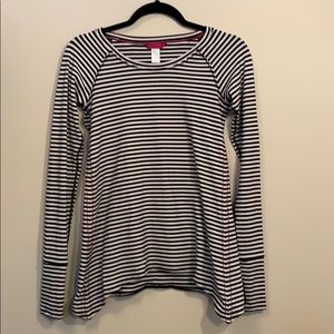 Black and whit striped long sleeves shirt